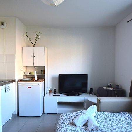 Studio Gare St Roch 1Er Etage - Air Rental Montpellier Exteriör bild